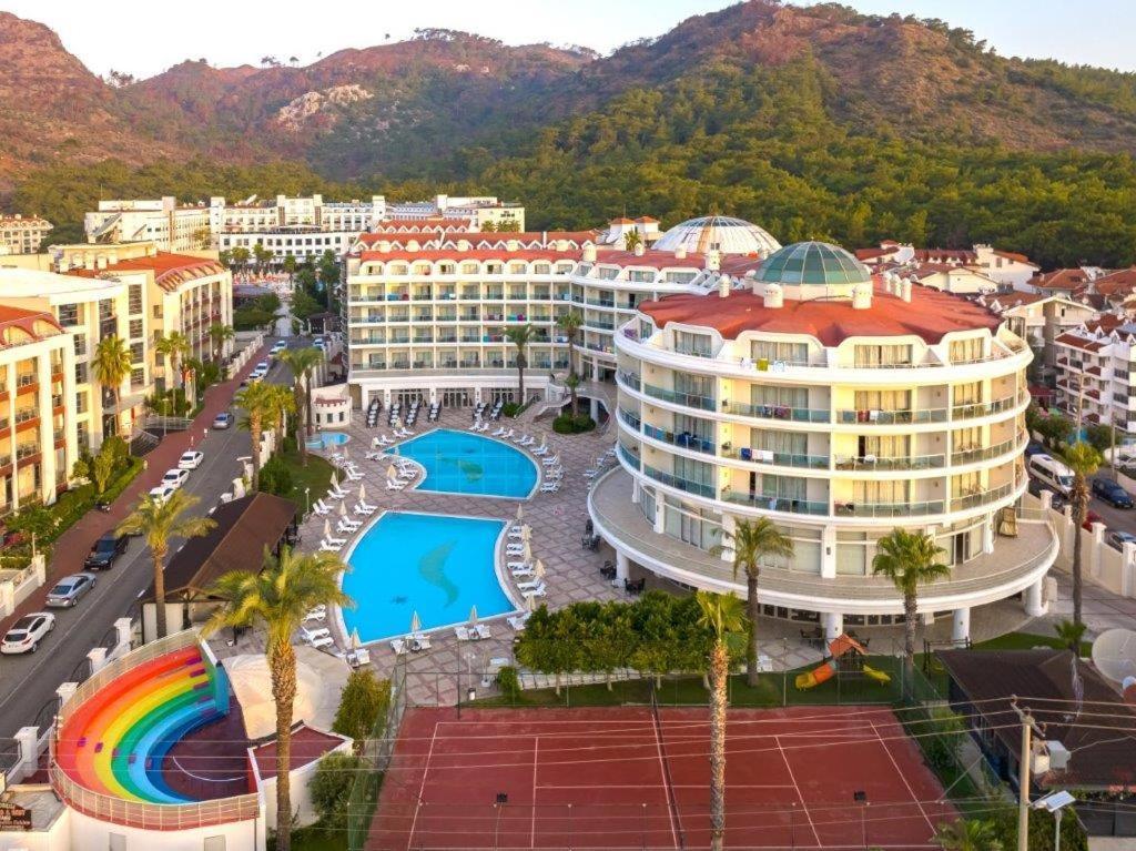 Pineta Park Deluxe Hotel มาร์มาริส ภายนอก รูปภาพ