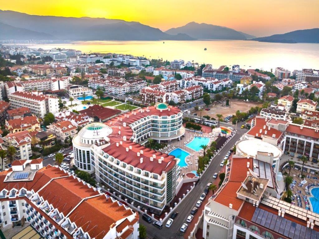 Pineta Park Deluxe Hotel มาร์มาริส ภายนอก รูปภาพ
